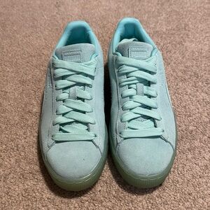 teal puma sneakers